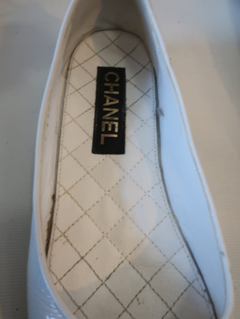 Chanel Wht Pat Leather, Blk Leather Cap Toe Ankle Chain Ballet Flats 39 EUR/US 9 - Picture 3 of 11